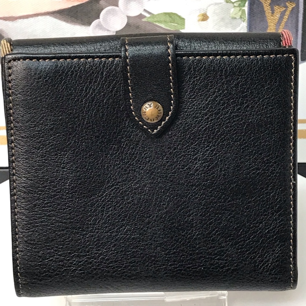 BURBERRY Signature Nova Check Trim Bifold Wallet 😍🔥 - Picture 14 of 17